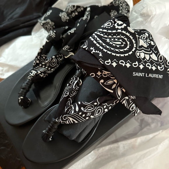 SAINT LAURENT - Picture 6 of 14